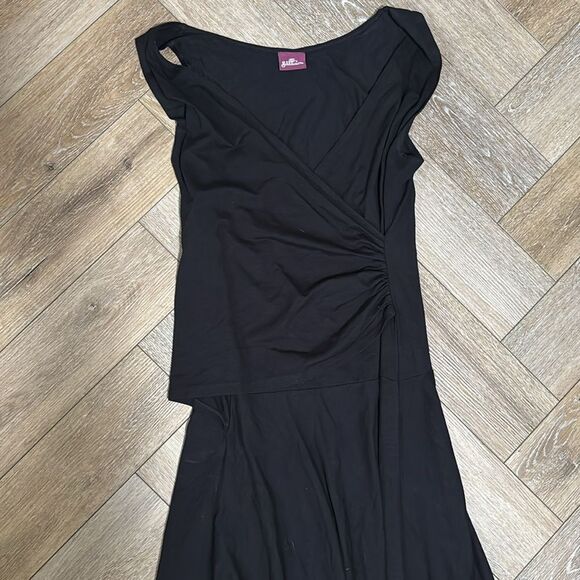 Salaam Dress - Picture 2 of 4